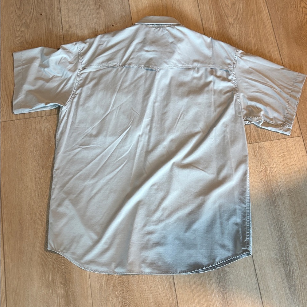 Poncho Light grey Button-Up Short sleeve shirt - Picture 2 of 5